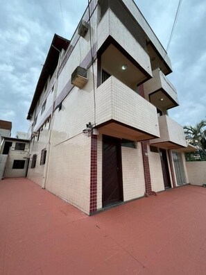 Leilighet – deluxe | Blendingsgardiner, lydisolert og wi-fi (inkludert)