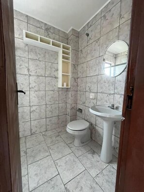 Toilet paper - Residencial Lacombe (Florianópolis)