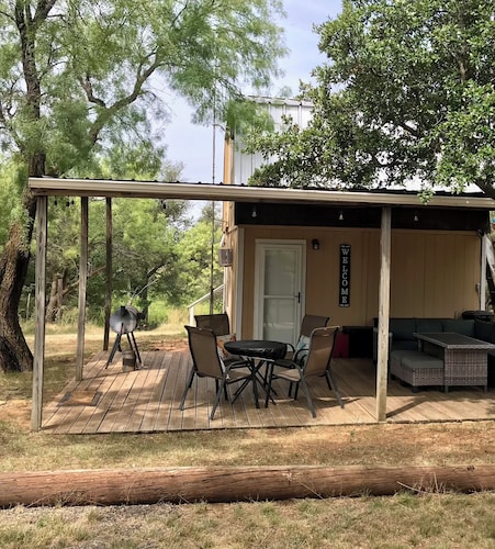 Private stay in the countryside between Olney and Newcastle Texas