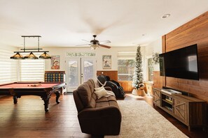 Smart TV, fireplace, video games