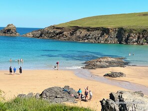 Sun-loungers - Air conditioned 4 double bed bungalow in quiet location with EV point + parking (Padstow)