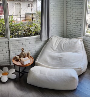 5 bedrooms, free WiFi, bed sheets