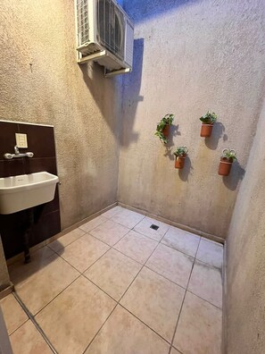 Bidet, towels, soap, shampoo