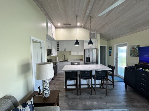 Golf Cart Included! Ocean view, filtered water, all Sports games included!