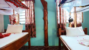 1 chambre, literie hypoallergénique, couette en duvet d'oie, surmatelas