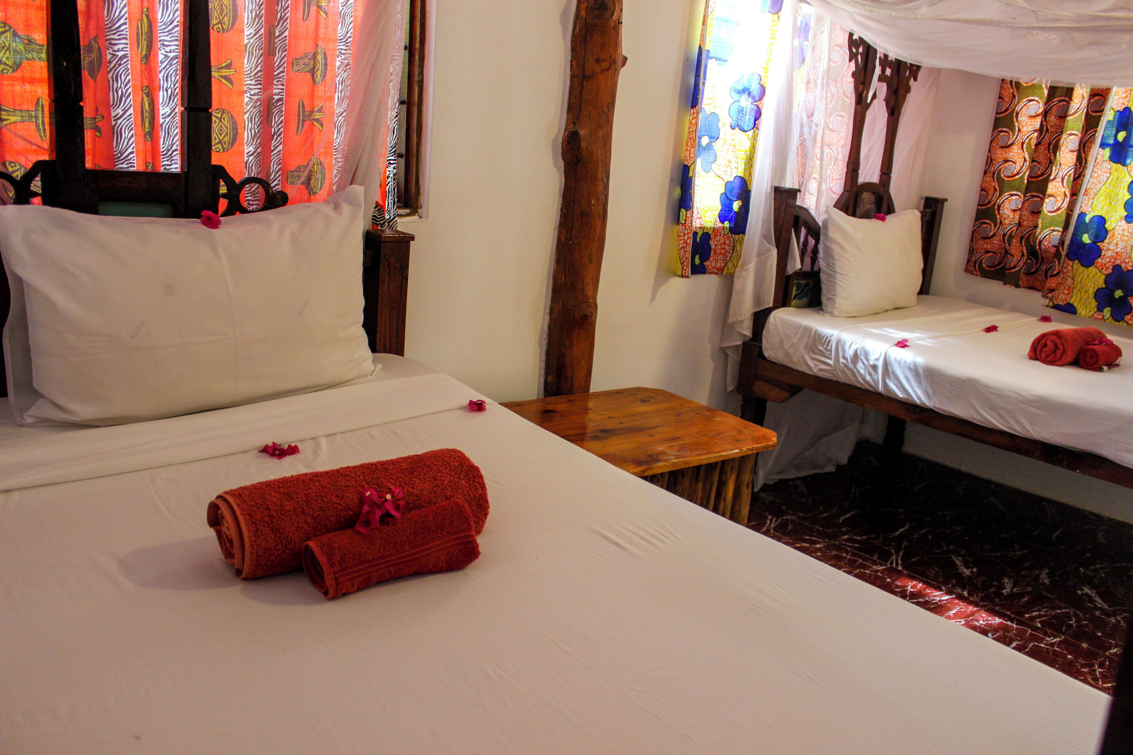 Standaard Twin kamer | Hypoallergeen beddengoed, donsdekens, pillowtop-bedden, een minibar