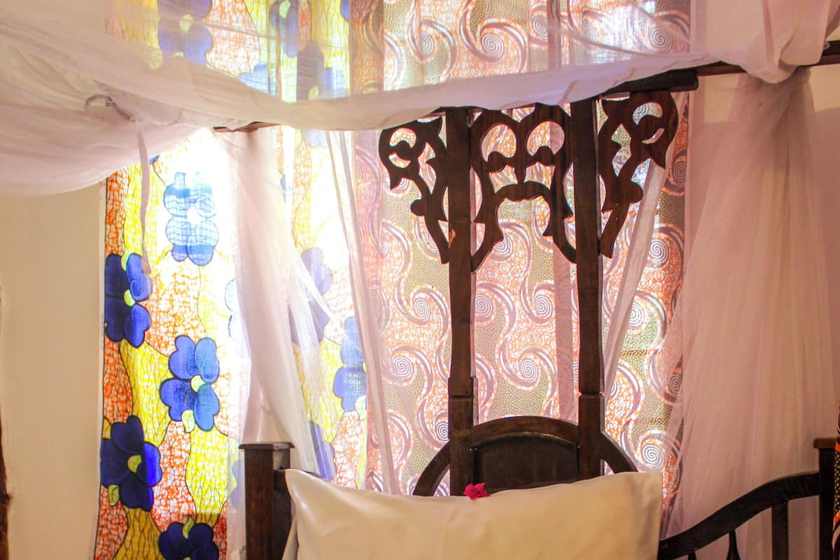 Standard Twin Room | Hypo-allergenic bedding, down duvets, pillow-top beds, in-room safe