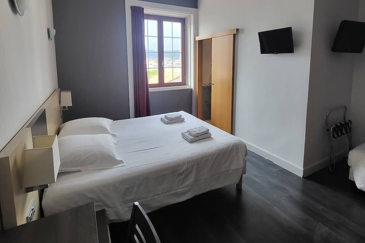 Chambre Double Supérieure Vue Mer | Langsir/tirai gelap terus, seterika/papan seterika, Wi-fi percuma