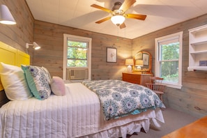 2 bedrooms, in-room safe, iron/ironing board, WiFi
