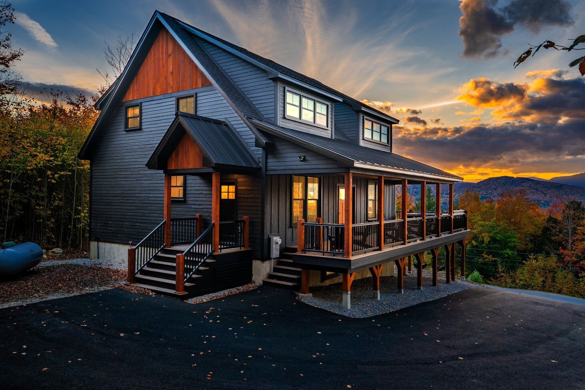 BRAND NEW!  Breathtaking VIEWS of Sunday River, Hottub, Game Rm, Sleeps 17