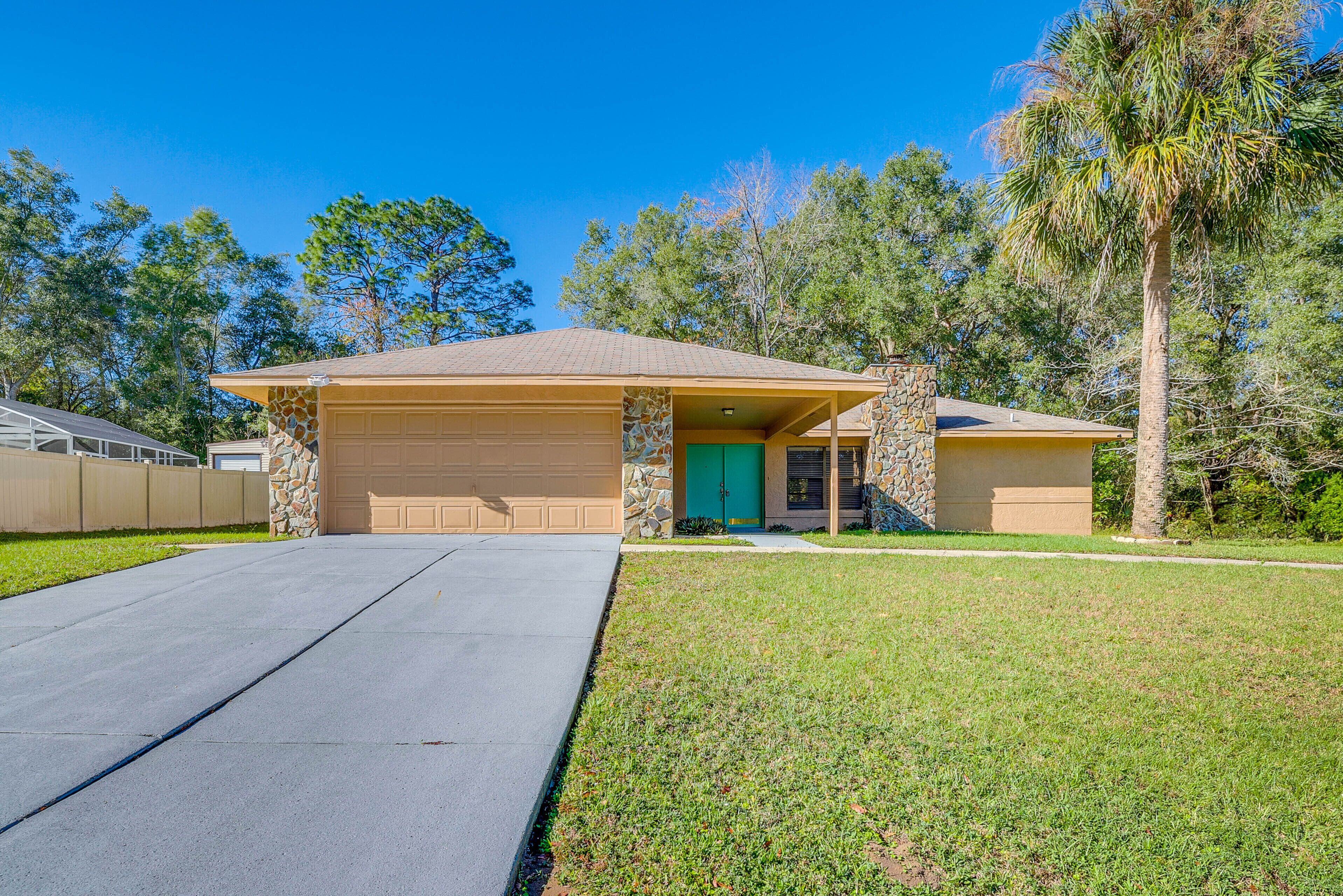 Dunnellon Home: 3 Mi to Rainbow Springs State Park