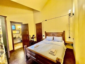 Frette Italian sheets, premium bedding, memory-foam beds - Villa Alexander Dilijan (Dilijan)