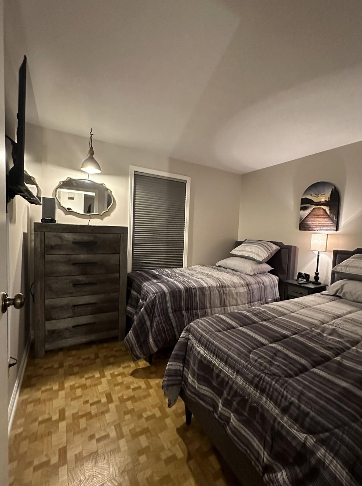 3 chambres, fer et planche à repasser, Wi-Fi gratuit, draps fournis