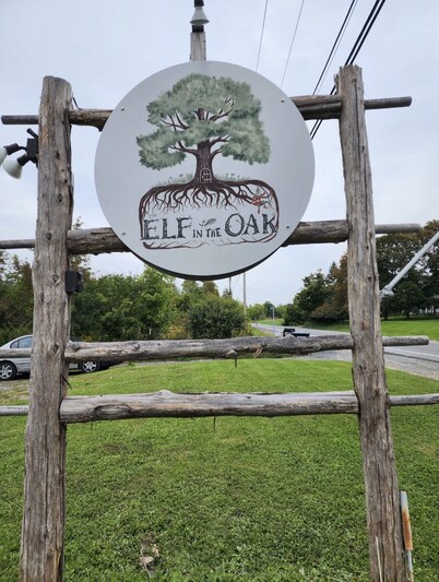 Mi Casa Tu Casa: Lakeview, Hot Tub, Pets, Walk to Wineries