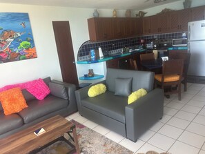 TV, DVD player, books - Beach Front Condo with Outstanding Views  (Los Barriles)