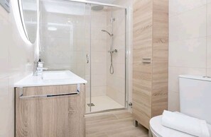 Hair dryer, towels, soap, shampoo - Apartamento Puerto SOL Y MAR (Fuengirola)