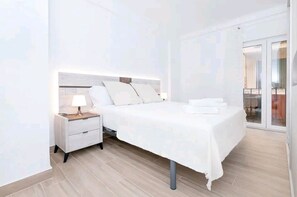 3 bedrooms, iron/ironing board, WiFi, bed sheets - Apartamento Puerto SOL Y MAR (Fuengirola)