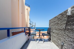 Gallery Studio | Terrace/patio - The Jolie Apartments (Porto Moniz)