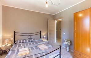 1 quarto