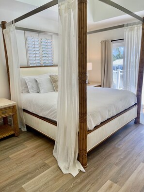 4 bedrooms, iron/ironing board, travel cot, WiFi