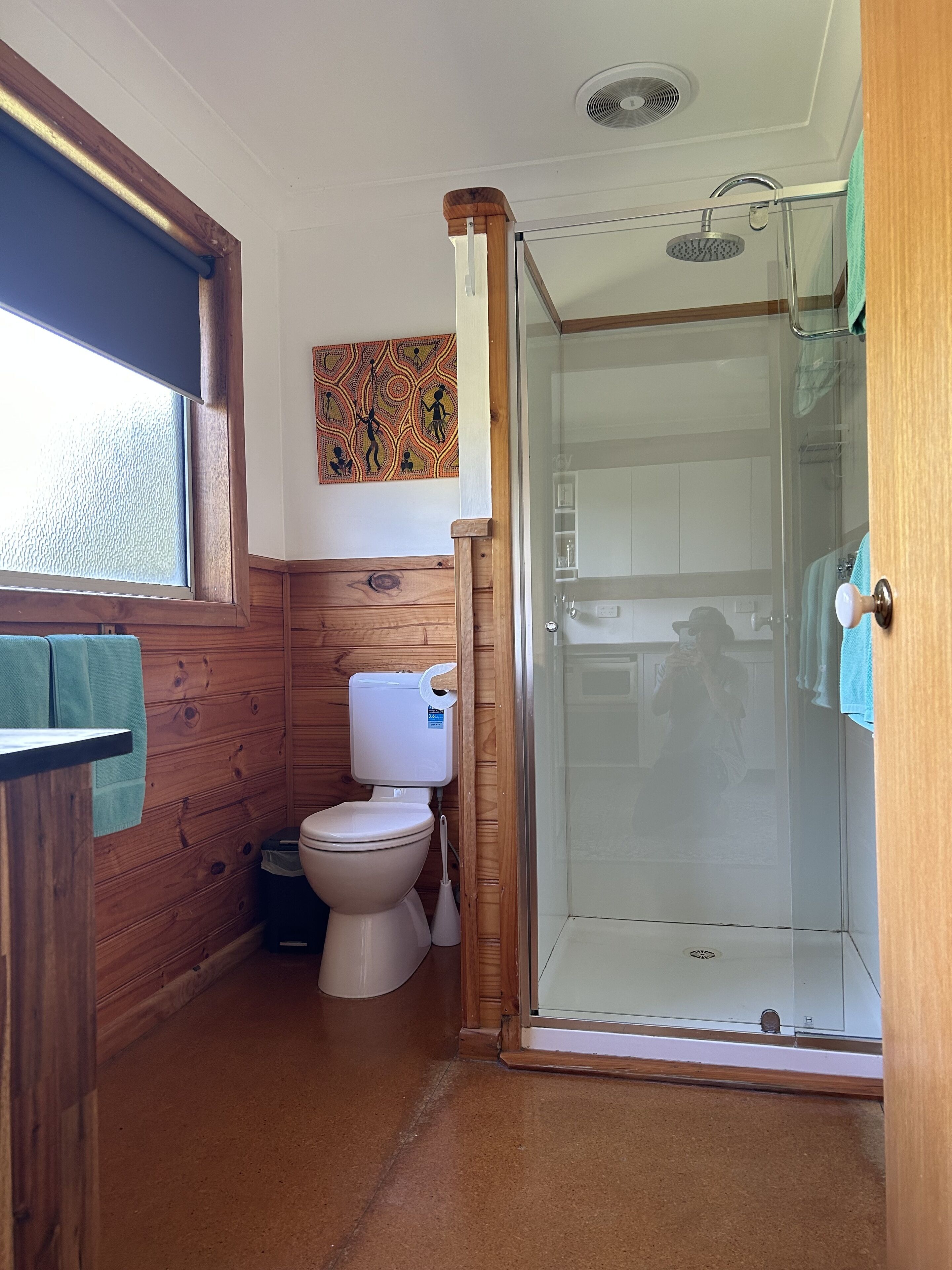 Comfort Cabin, 2 Bedrooms, Non Smoking | Bathroom