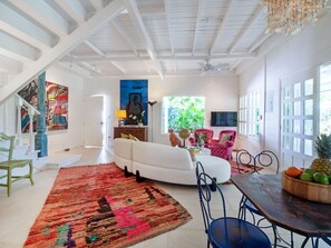 Living area - Casa Agogo-Retreat Space/Pool/Steps to Beach, Featured in National Geographic! (Puerto Viejo de Talamanca)