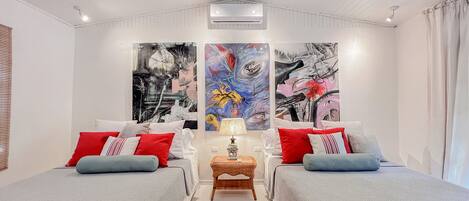 4 bedrooms, WiFi, bed sheets