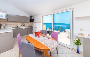 Fridge, oven, stovetop, dishwasher - Gorgeous apartment in Okrug Gornji (Okrug Gornji)