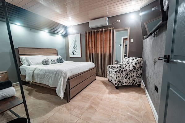 2 quartos, ferros/tábuas de passar roupa, Wi-Fi, roupa de cama