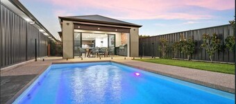Beachside Beauty in Semaphore South