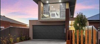 Beachside Beauty in Semaphore South