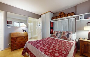 1 chambre, fer et planche à repasser, lit parapluie, Wi-Fi gratuit