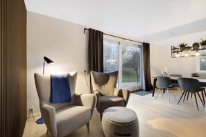 Flat-screen TV - Beautiful newly renovated summer house by the sea (Frørup)