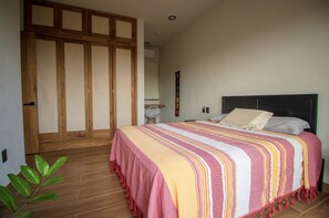 3 bedrooms, WiFi, bed sheets