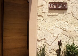 Exterior detail - Casa Dakini en la Punta - 15min walk ocean - AC/Pool/Ocean View
 (Barra Colotepec)