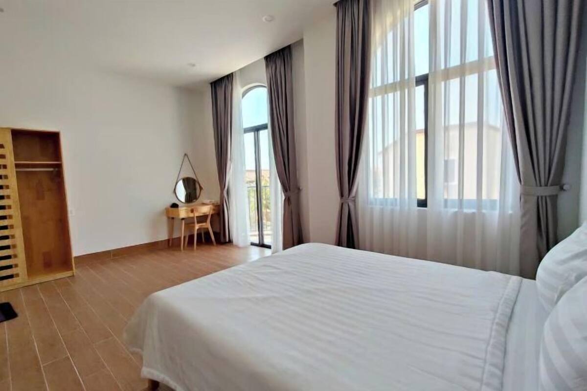 3 bedrooms, desk, laptop workspace, free WiFi