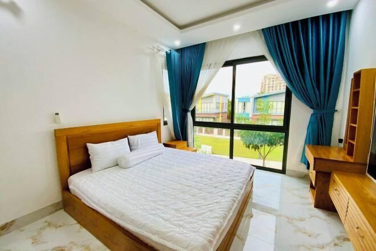 3 bedrooms, desk, laptop workspace, free WiFi