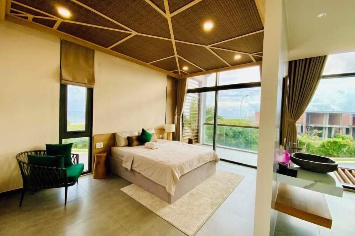 3 bedrooms, desk, laptop workspace, free WiFi