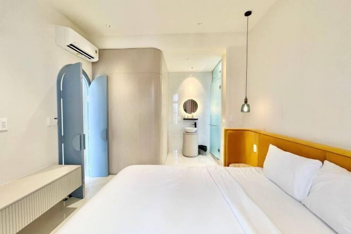 3 bedrooms, desk, laptop workspace, free WiFi