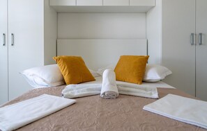 3 Schlafzimmer, Reisekinderbett, kostenloses WLAN, Bettwäsche