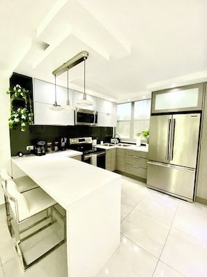 Fridge, microwave, oven, stovetop - Endless Summer Family Retreat, Beach Front Condo + 5 Pools! (Loíza)