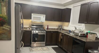 Private Room in South Barrie (For Females Only)