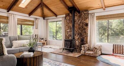 Serene Creekfront Cabin 2000 sqft | 20min to Yosemite