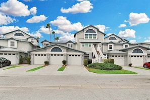 Exterior - Bay view Siesta Key condo - two pools - tennis and pickleball - beach access - GBB 1343 (Siesta Key)