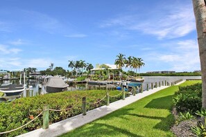 Marina - Stunning Harbor View Condo on Siesta Key - GBB 1335 (Sarasota)