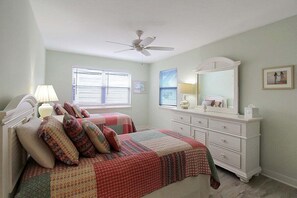 2 habitaciones, tabla de planchar con plancha y wifi gratis 