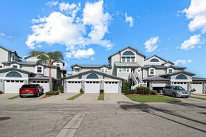 Exterior - 2nd floor bayfront Siesta Key condo with beach access - GBB 1373 (Sarasota)