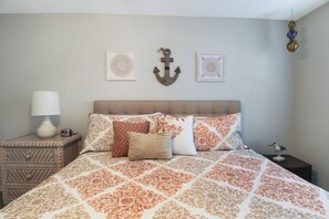 2 slaapkamers, een strijkplank/strijkijzer, gratis wifi, beddengoed