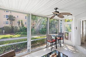 Outdoor dining - Relaxing Siesta Key condo with beach access - GBB 1374 (Sarasota)