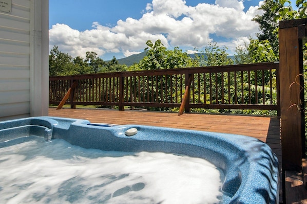 Baignoire à remous extérieure